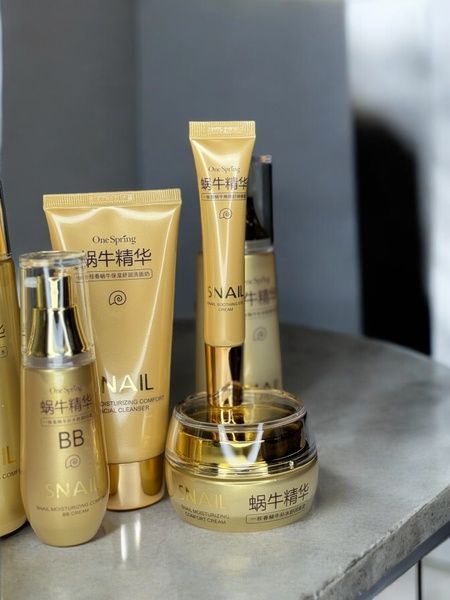 Подарунковий набір косметики ONE SPRING Snail Repair & Brightening з муцином равлика 041N фото